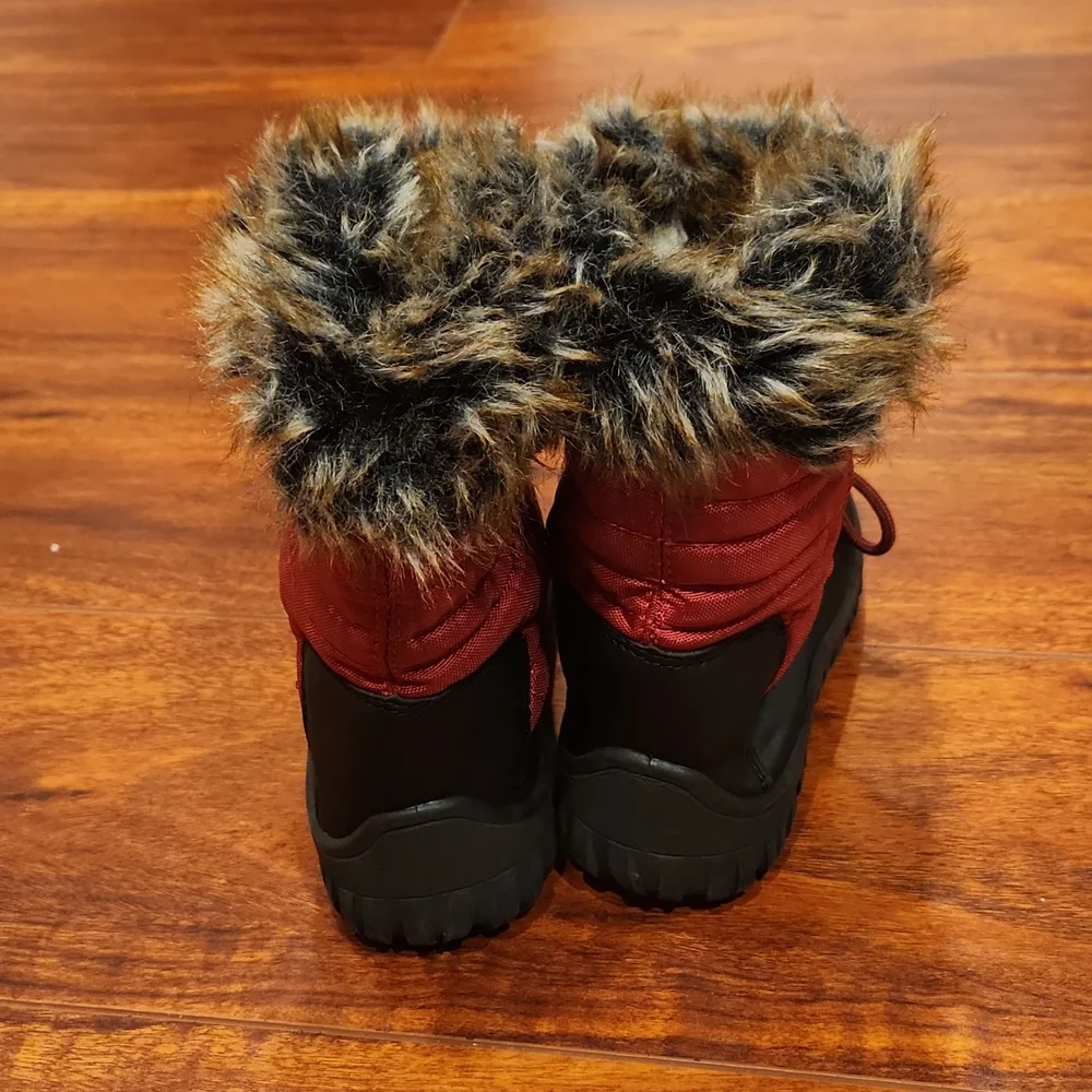 Snow Boots size 13